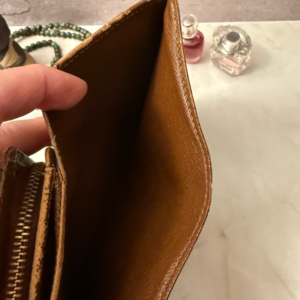 Louis Vuitton Brown Monogram Wallet Compact Design - Picture 13 of 14